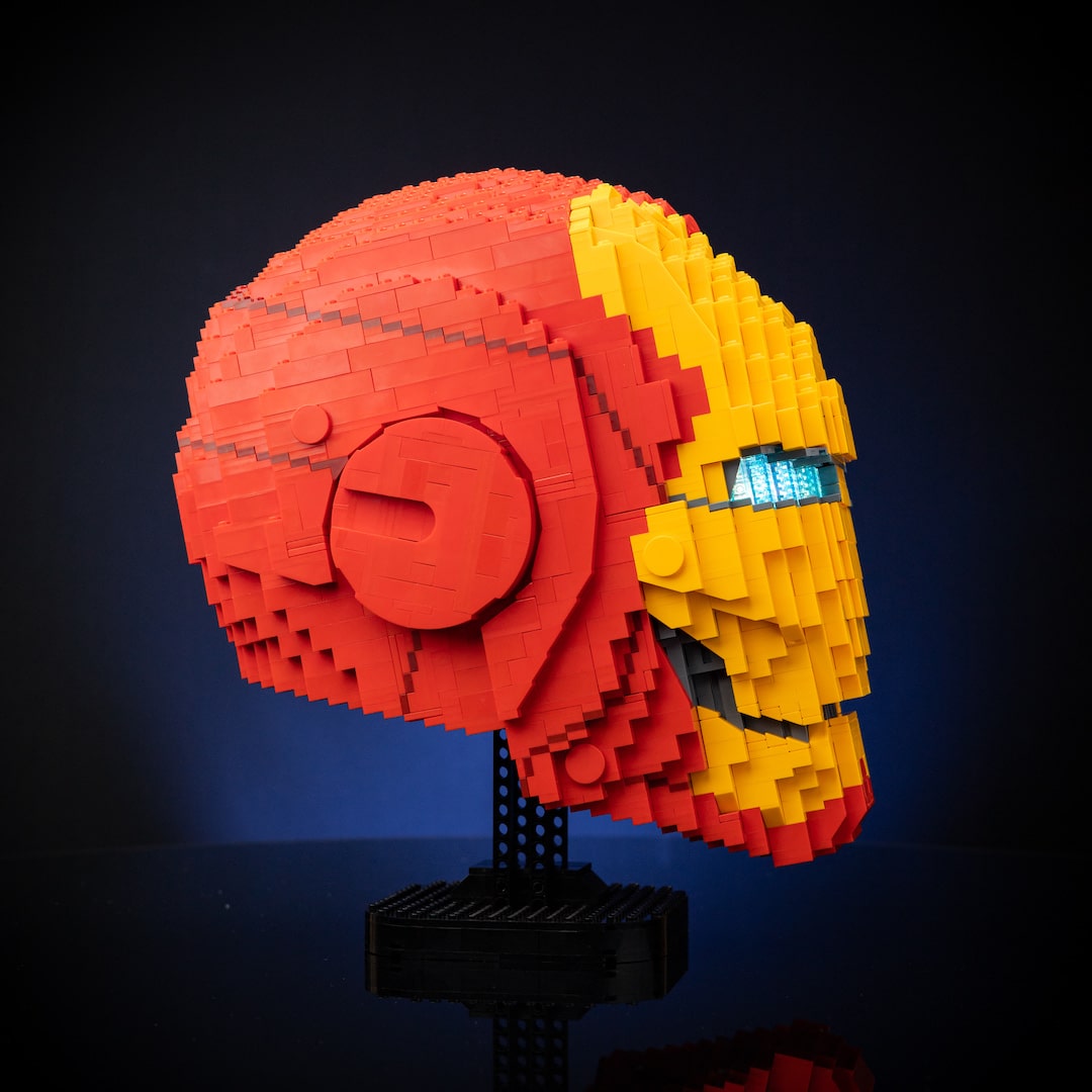 Tony Stark's Mark 3 Helmet built with LEGO® bricks - by Bricker Builds