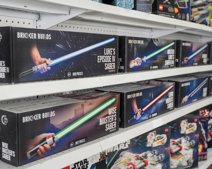 Emballage en boîte Bricker Builds Luke de l’épisode IV, Master Luke IV Kenobi, Black Vader, Wise Master Saber, exposé sur étagère, en gros