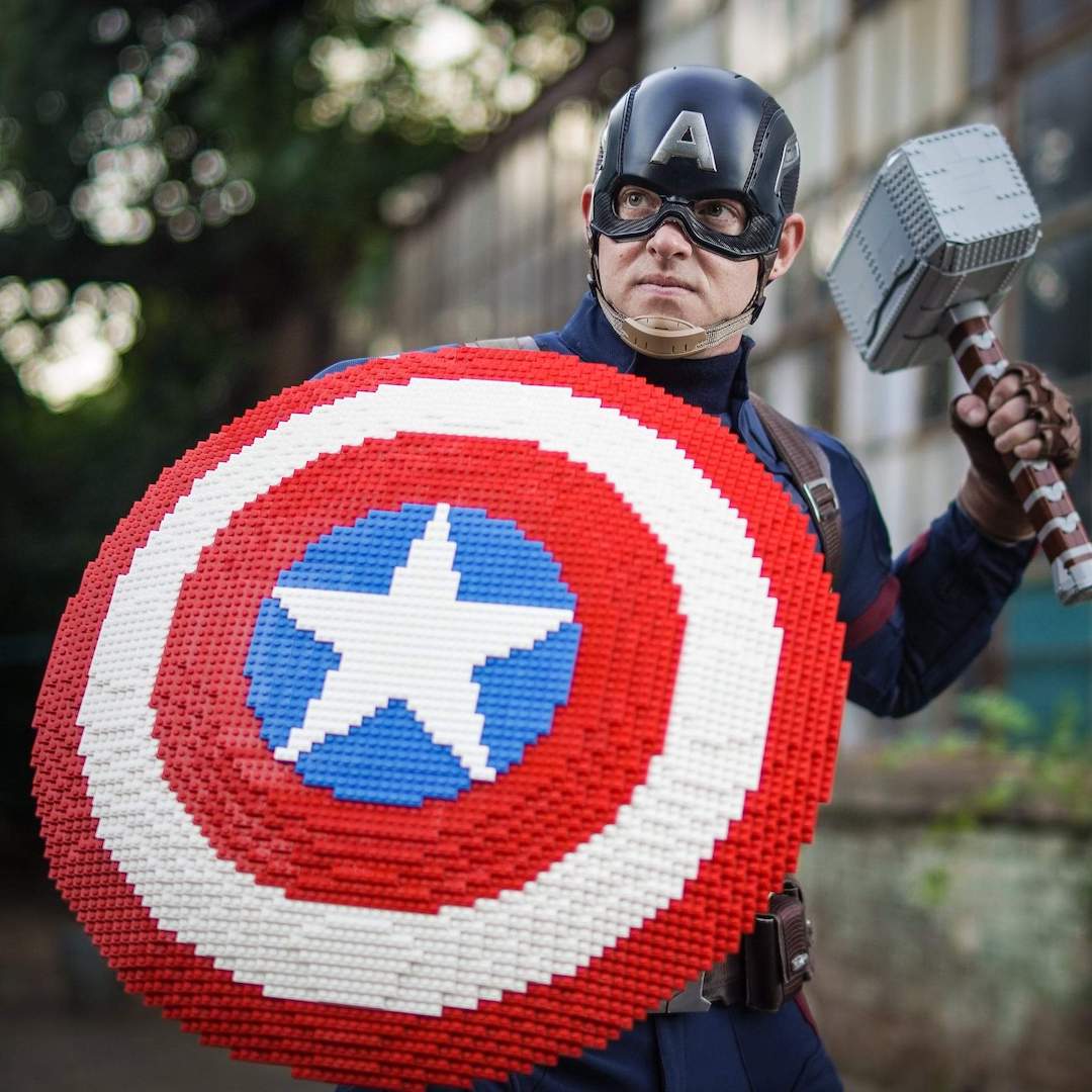 [Discord Exclusive] Thor's Hammer Life-Sized Replica built with LEGO® bricks - by Bricker Builds