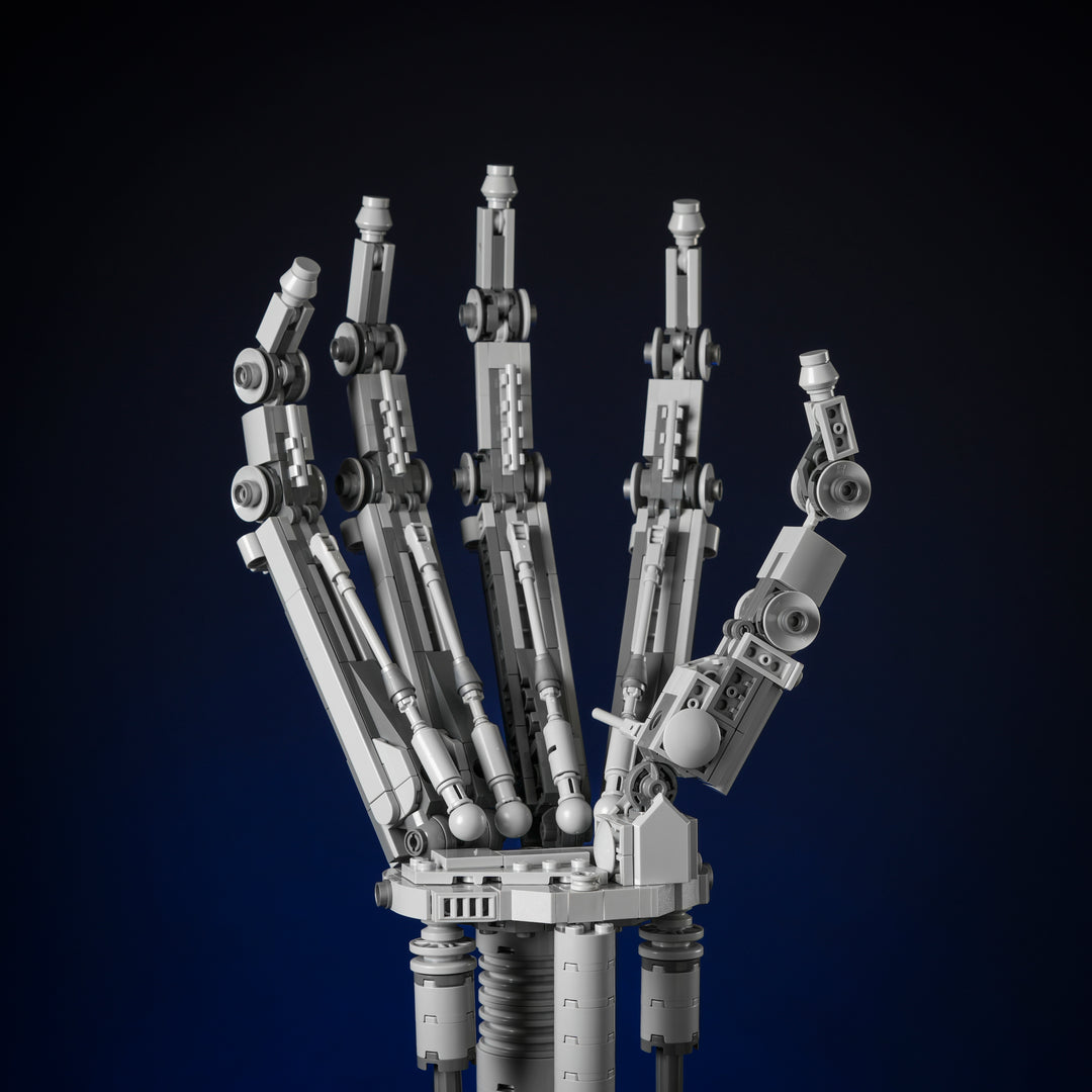 Eliminator Arm made of LEGO bricks by Bricker Builds hand detail