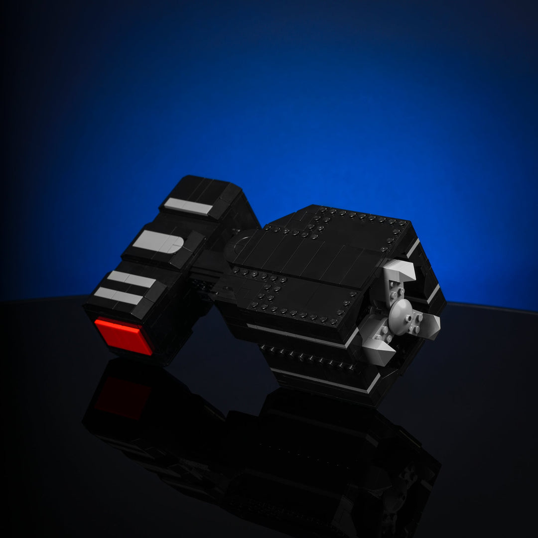 Grapnel made of LEGO bricks by Bricker Builds on its side