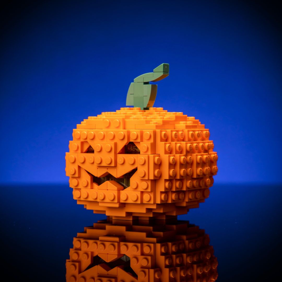 Jack-o-Lantern built with LEGO® bricks - by Bricker Builds