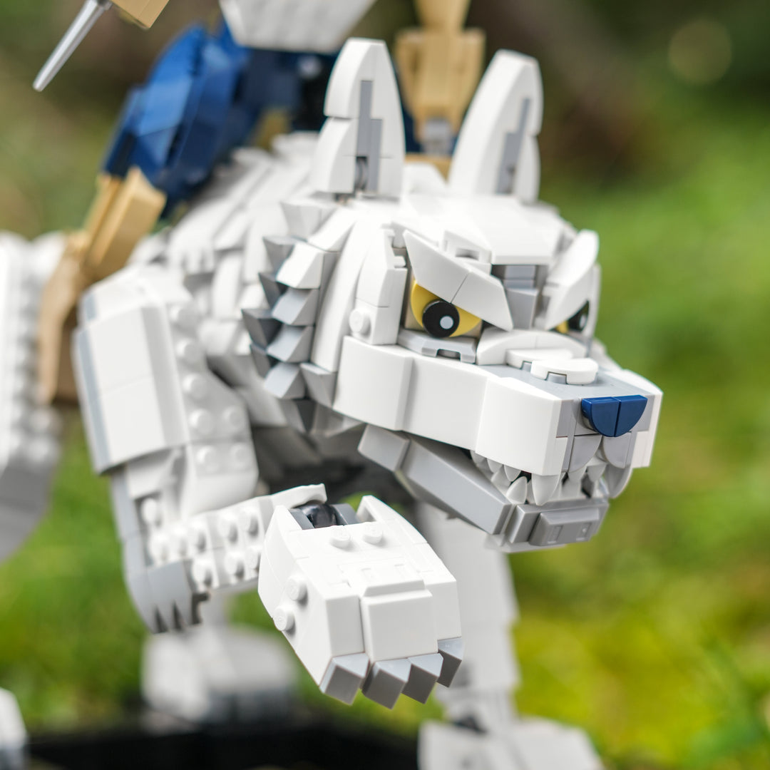Masked Princess & Wolf Statuette Instructions - Bricker Builds