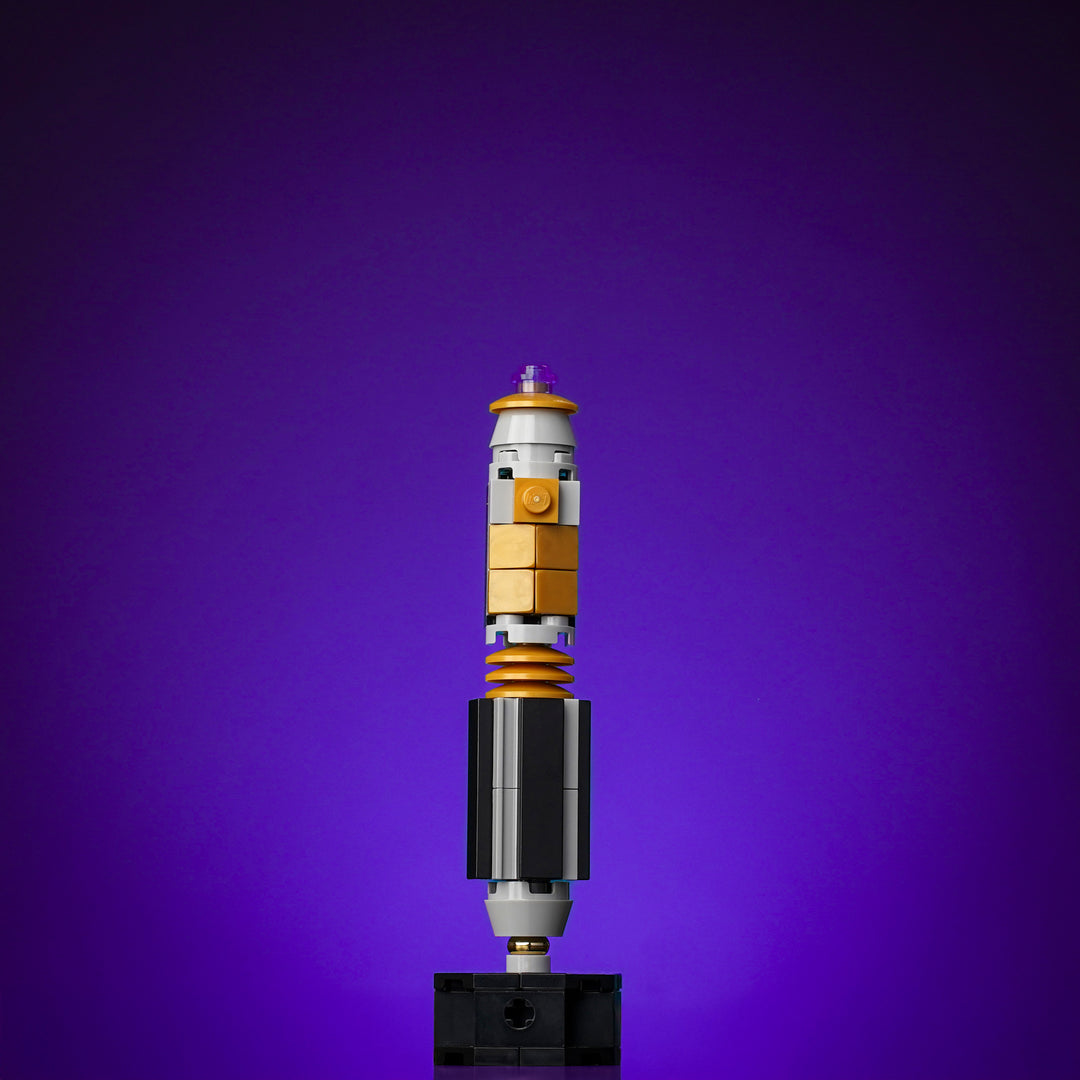 [Exclusive] Mini Windu's Saber - Bricker Builds