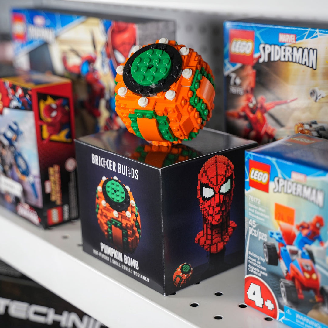 Bricker Builds Bomba zucca su scatola da esposizione, imballaggio all'ingrosso