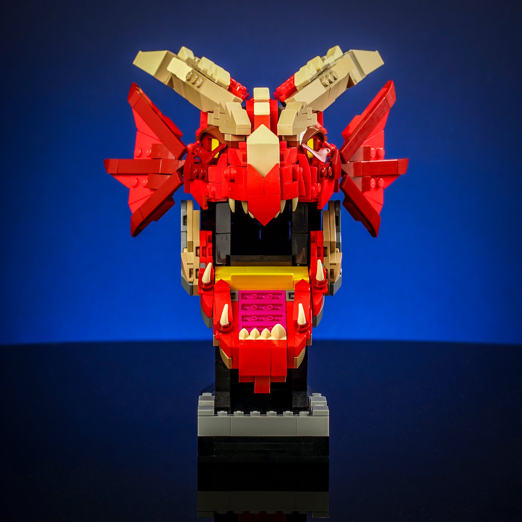 Red Dragon Dice Tower | Build it Yourself with LEGO®