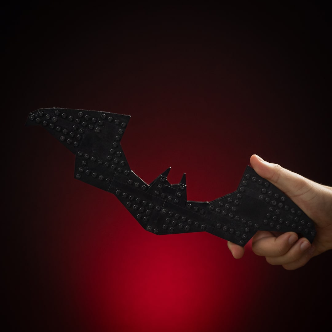 Bat-vapen (Reeves) replika i verklig storlek