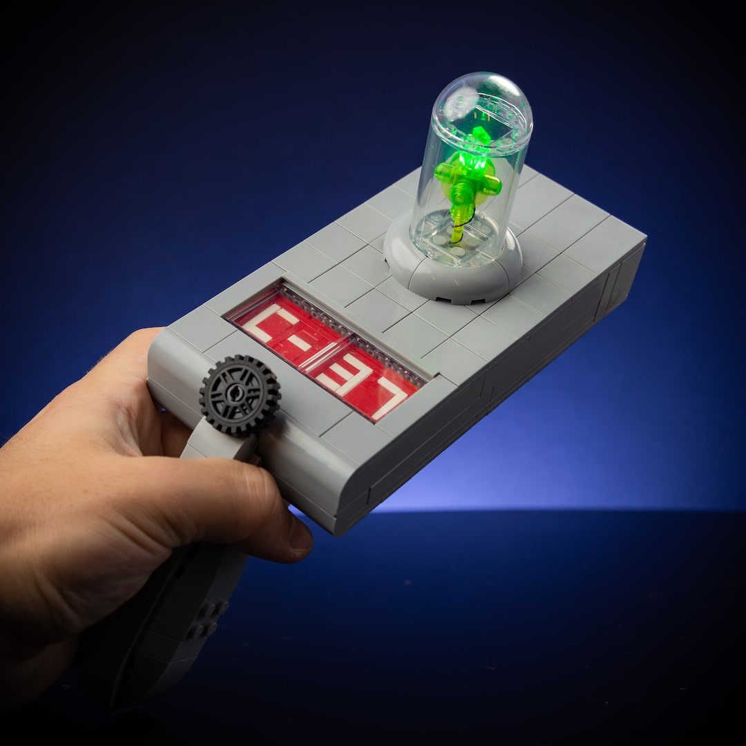 Rick's Portal Gun Life-Sized Replica built with LEGO® bricks - by Bricker Builds