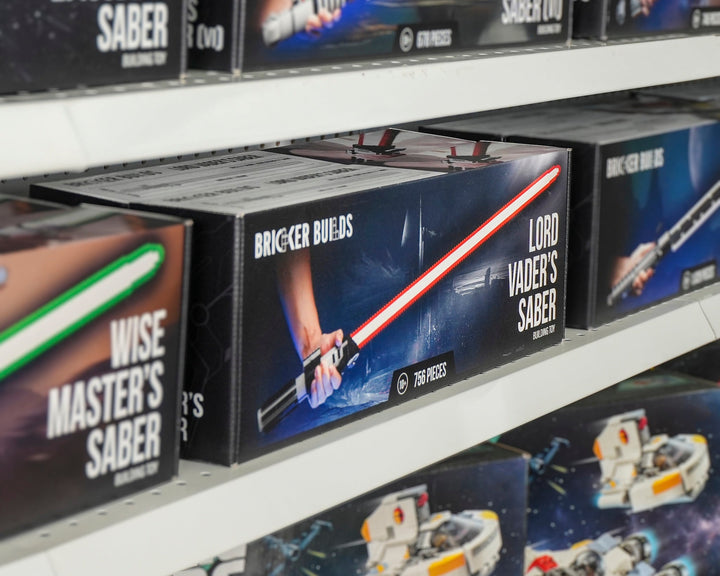 Sabres noirs Bricker Builds Vader Wise Master sur étagère, emballage de boîte en gros