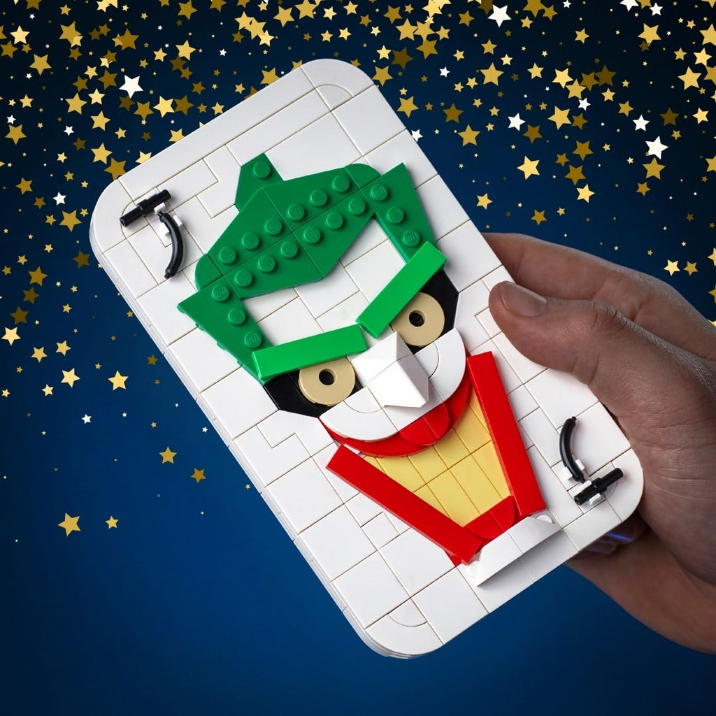 Joker Playing Card Replica | Construisez-le vous-même avec LEGO®, image size:1024x1024