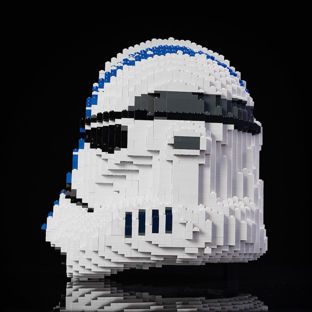 501st Trooper Life-Sized Helmet (instructions) in LEGO® bricks - Bricker Builds™