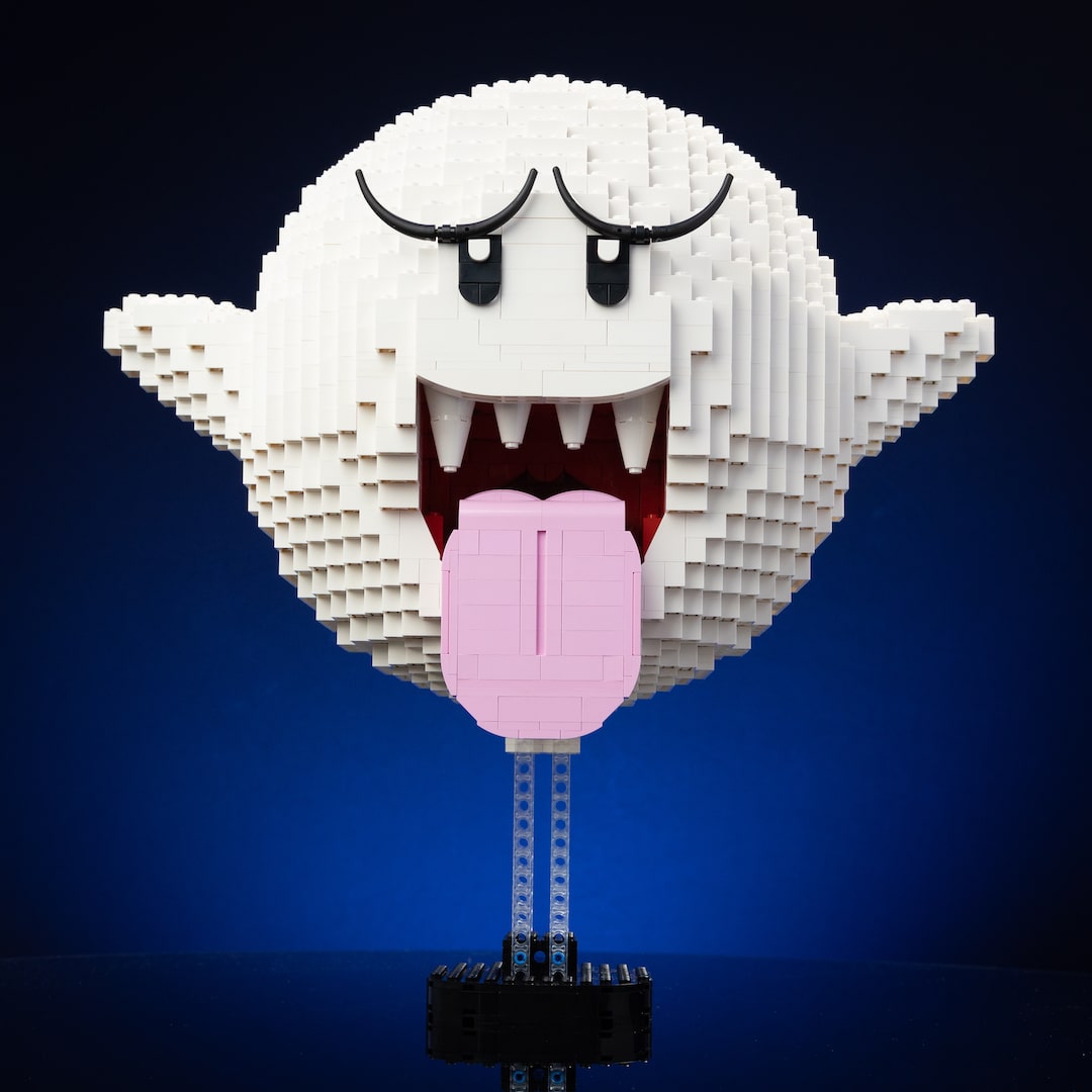 Angry Ghost Life-Sized Replica built with LEGO® bricks - by Bricker Builds