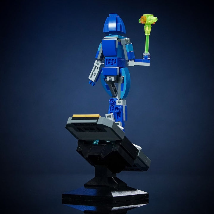 Spartan 117 Companion on Data Crystal Chip built with LEGO® bricks - by Bricker Builds