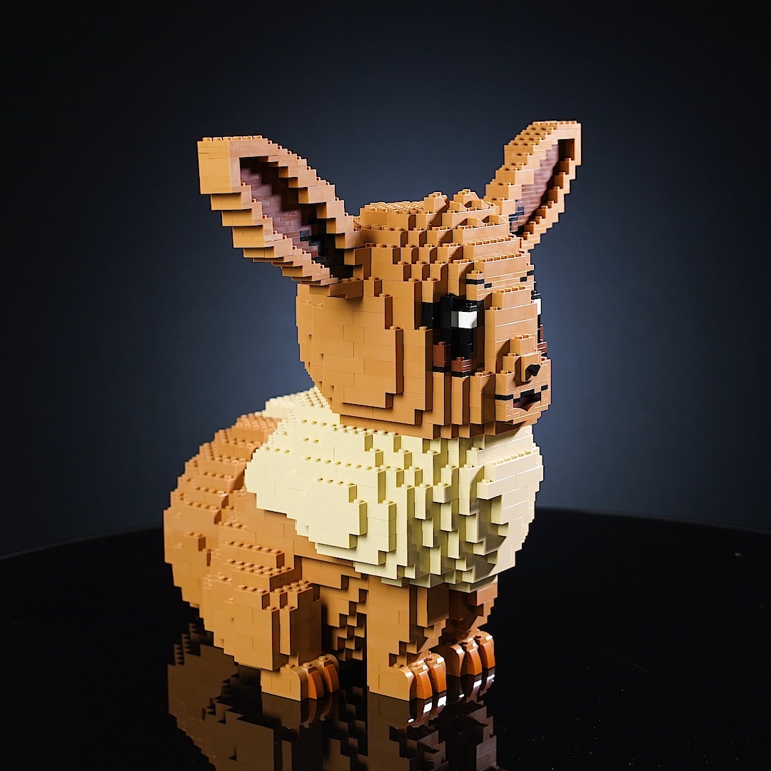 [Exclusive] Eon Life-Sized Sculpture built with LEGO® bricks - by Bricker Builds