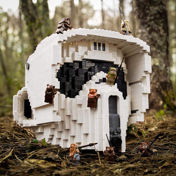 Scout Trooper Life-Sized Helmet (instructions) in LEGO bricks - Bricker Builds
